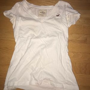 WHITE HOLLISTER VNECK